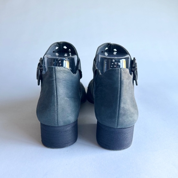 Vince Camuto Grey Man Made Leather Close Toe Sandals size 8.5 - Picture 8 of 11